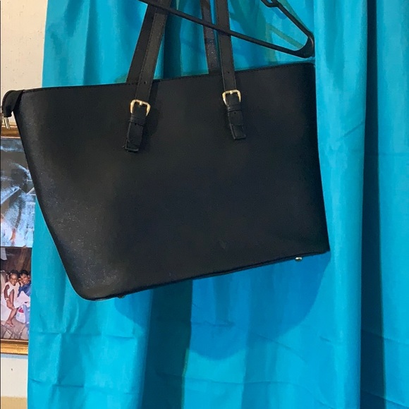 Handbag - Picture 2 of 3